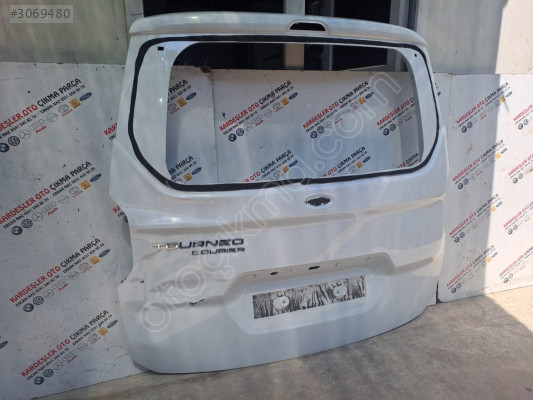 Ford Courier arka bagaj kapağı (sol alt köşeden hasarlı)