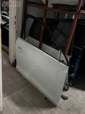 Volkswagen Jetta SAĞ ÖN KAPI !!! Çıkma Orijinal