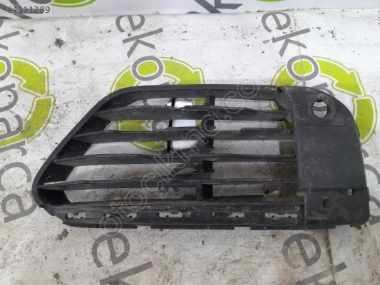 BMW X1 F48 2014-18 Sağ Sis Kapaklı Ön Tampon - 51117354778