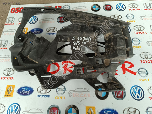 VOLVO S60 2014 SAĞ FAR BRAKETİ ÇIKMA PARÇA