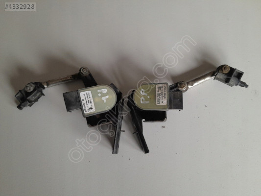 PORSCHE PANAMERA ÖN SEVİYE SENSÖRÜ HATASIZ 97034302103