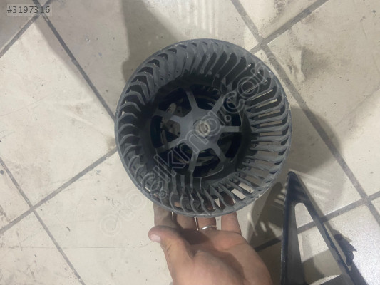 Ford Focus 1 kalorifer fan motoru