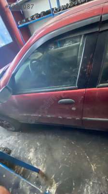 Fiat albea çıkma sol ön kapı