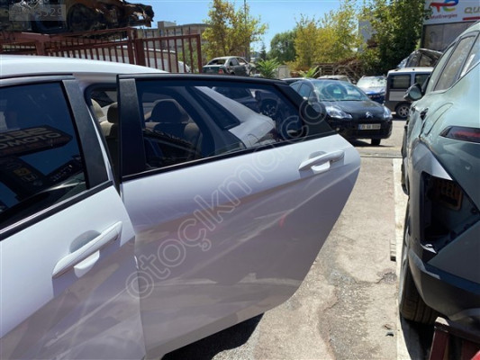 2022 Hyundai Elantra Sol Arka Kapı