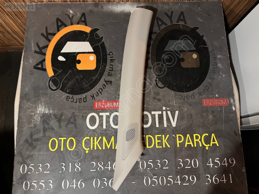 769111878R Clio 5 Sağ ön Direk Kaplaması Orjinal Çıkma