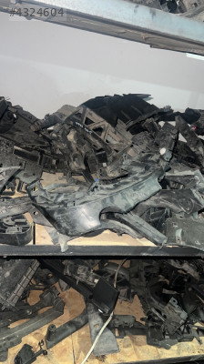 PEUGEOT 301 ARKA TAMPON BRAKETİ