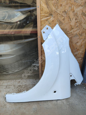 Ford Courier sol ön çamurluk çikma orjinal yedek parça