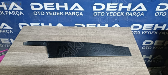 BMW F10 F11 5 SERİSİ ÖN SOL DİREK KAPLAMASI 7182271