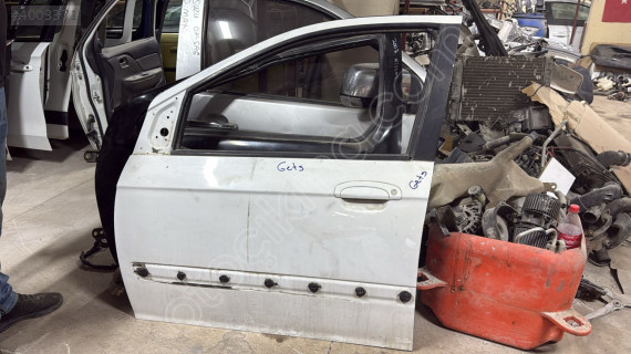 Hyundai Getz sol ön kapı 25.000