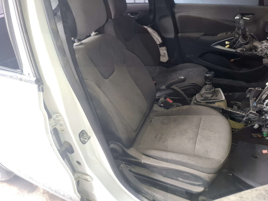 ÖZMEN OPEL CROSSLAND ÇIKMA SAĞ ÖN KOLTUK