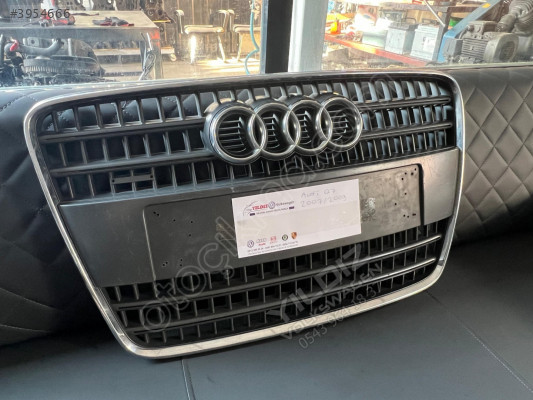 Audi Q7 4L083651 Çıkma Ön Panjur 2013-2016