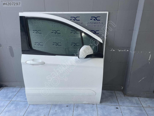 FORD TOURNEO COURİER SAĞ ÖN KAPI DOLU HATASIZ BOYASIZ