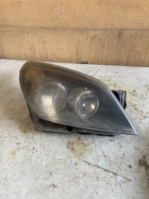 OPEL ASTRA H SAĞ ÖN FAR