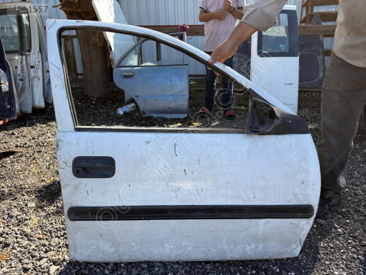 97-01 Model Opel Corsa B İçin Sağ Ön Kapı Açma Kolu