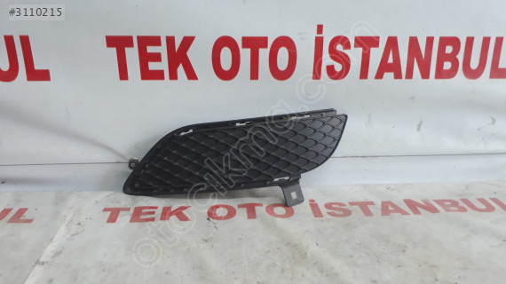 Mercedes B 246 SİS KAPAĞI SAĞ