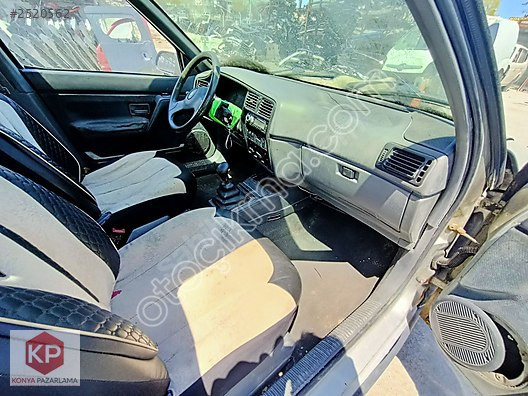Renault 19 ön göğüs/torpido hatasız