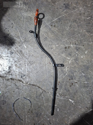 03G103634AF 1.9 YAĞ ÖLÇÜM ÇUBUĞU