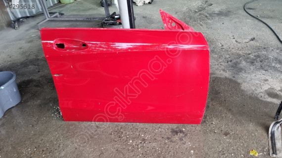 Mercedes CLA 2013 model sag on kapi