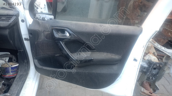 peugeot 208 sağ ön cam krikosu