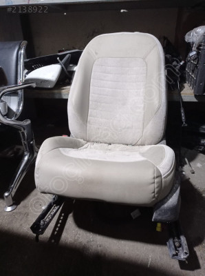 VOLKSWAGEN PASSAT B8 SOL ÖN KOLTUK