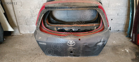 Toyota Yaris çıkma bagaj kapağı