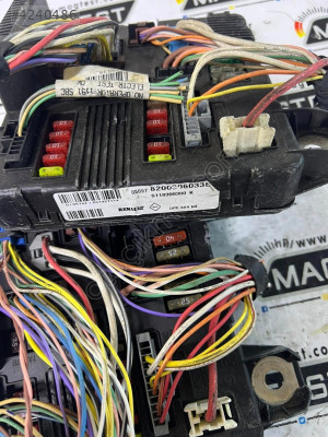 Megane 2 Scenic 2 Sigorta Kutusu e UPC X84 N3 8200306033B