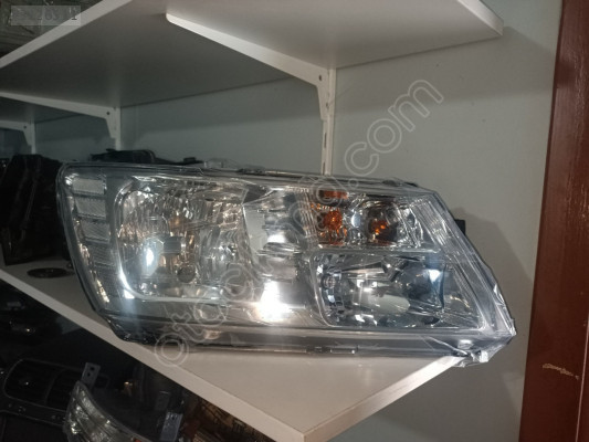 Fiat freemont ön sağ far temiz hatasız