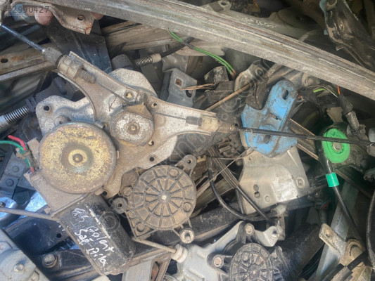 85 Galant sağ arka cam Krikosu