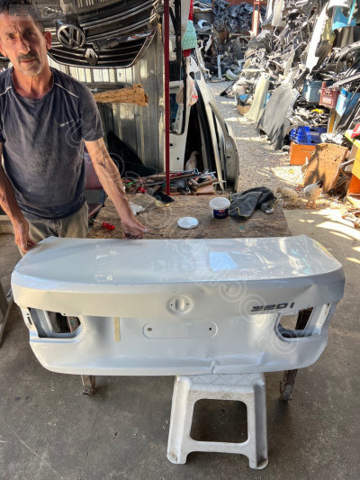 F30 Kasa BMW 3.20 için Çıkma Arka Bagaj Kapak