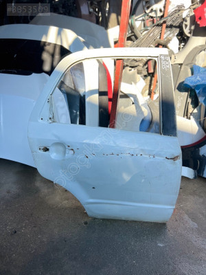 Suzuki Sx4 çıkma arka sağ kapı