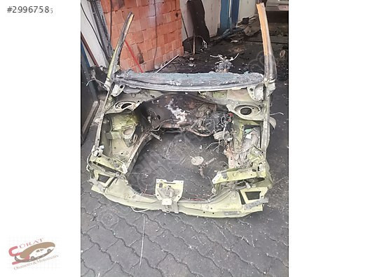 RENAULT SCENİC 1 KESME ÖN ŞASİ SAĞ SOL ÇEYREK