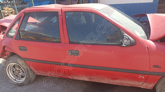 Opel Vectra a sağ ön kapı çıkma orjinal