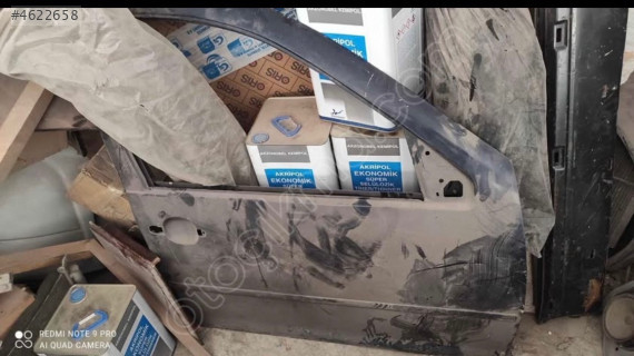 VOLKSWAGEN BORA SAĞ ÖN KAPI