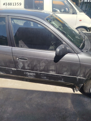 TOYOTA COROLLA 101 SAĞ ÖN KAPI