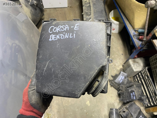 OPEL CORSA E BENZİNLİ HAVA FİLTRE ÜST KAPAĞI 39032999 CANCAN OPEL
