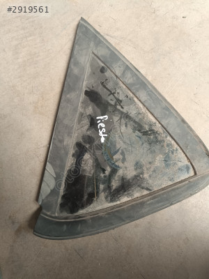 Ford Fiesta sol arka kelebek camı