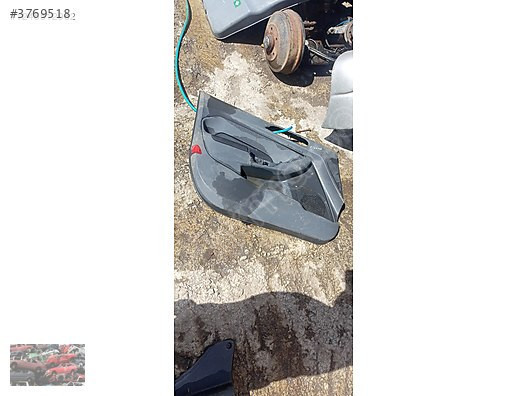 FORD FİESTA MK6 SOL ÖN KAPI