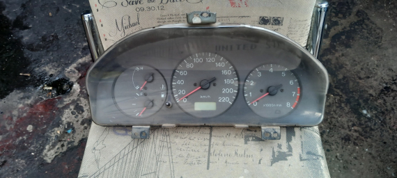 Mazda familia kilometre saati