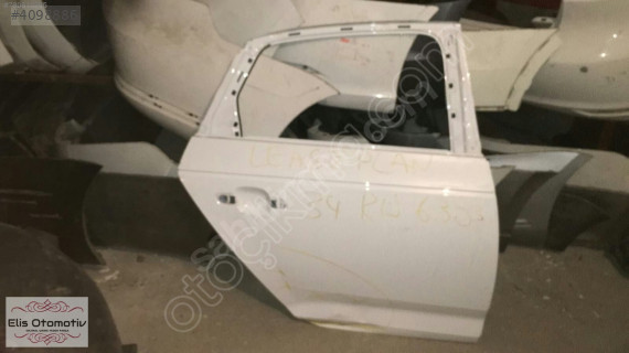 AUDİ A4 SAĞ ARKA KAPI