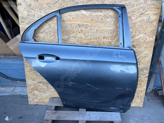 A2137320210 w213 kasa Mercedes sağ arka kapı