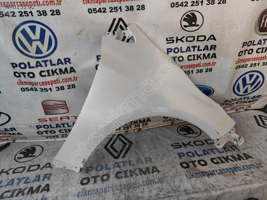 Toyota Corolla ön sağ çamurluk