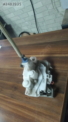Fiat doblo 2 sol ön kapı kilidi 2010