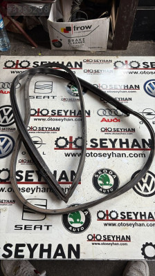 toyota corolla efsane kasa sağ ön kapı çerçeve fitili