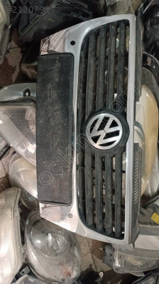 Volkswagen Passat B6 ön panjur çıkma