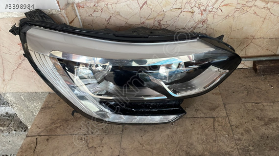 MEGANE 4 ÖN SAĞ FAR SARI SOKET