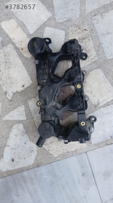 Peugeot 3008 Külbütör Kapağı 1.5 Hdi 9827622780 dkn