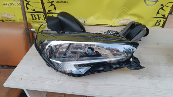 OPEL CORSA F SAĞ FAR LED ÇIKMA ORJİNAL YEDEK PARÇA
