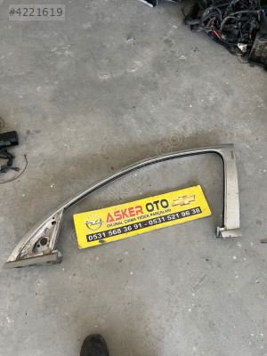 Corsa c kapı direği sol ön