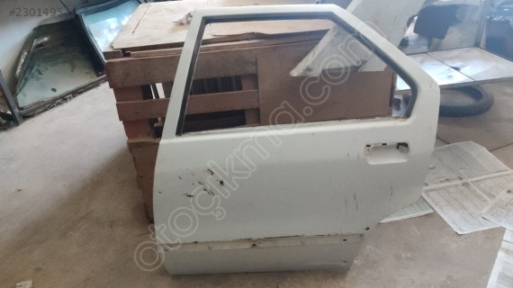 R19 çıkma orjinal sol arka kapı beyaz