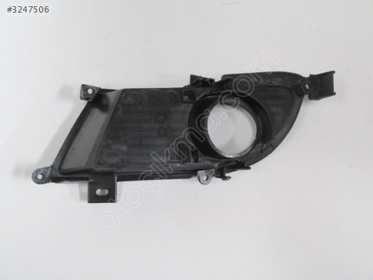 MITSUBISHI LANCER- 04/06; SİS LAMBA KAPAĞI SAĞ SİS DELİKLİ